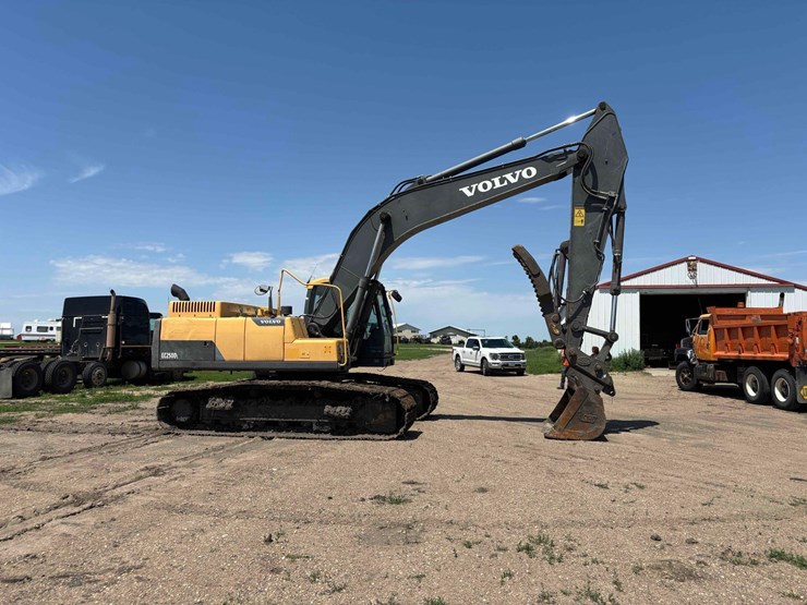2012-volvo-ec250dl-image-4