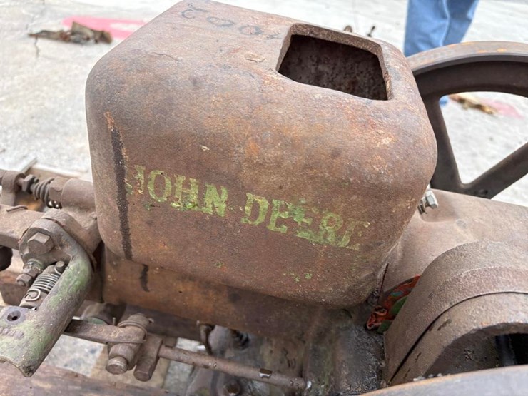 john-deere-112-image-5