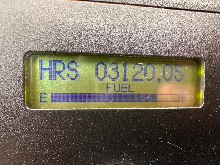 2014-gehl-rs6-42-image-51