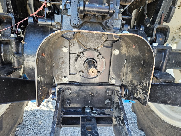 #203000-•-2020-ls-mt468-tractor-image-20