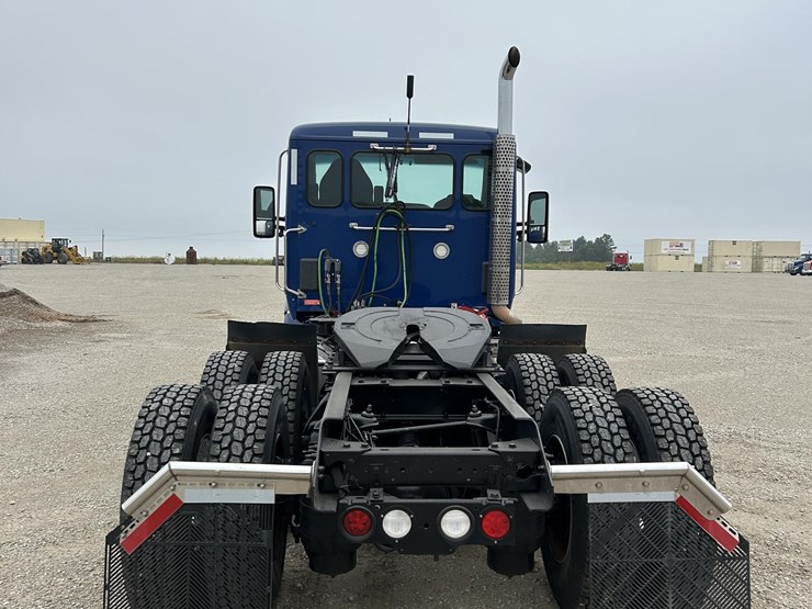 2020-kenworth-t680-image-6