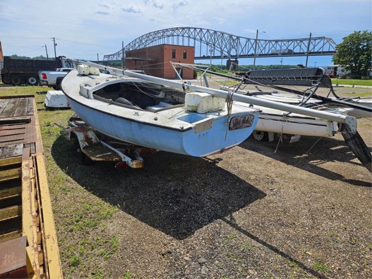 #2534-•-o-day-rhodes-19'-sail-boat-with-trailer-image-2