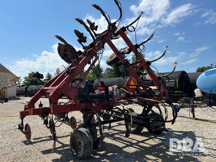 case-ih-5300-image-8