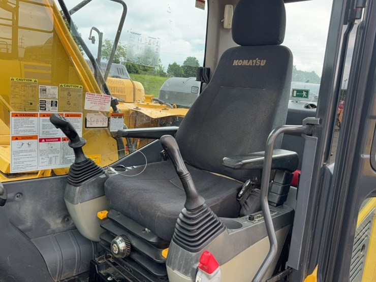 2013-komatsu-pc160-lc-image-17