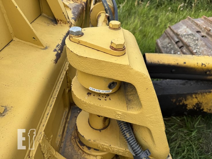 caterpillar-d6m-image-33
