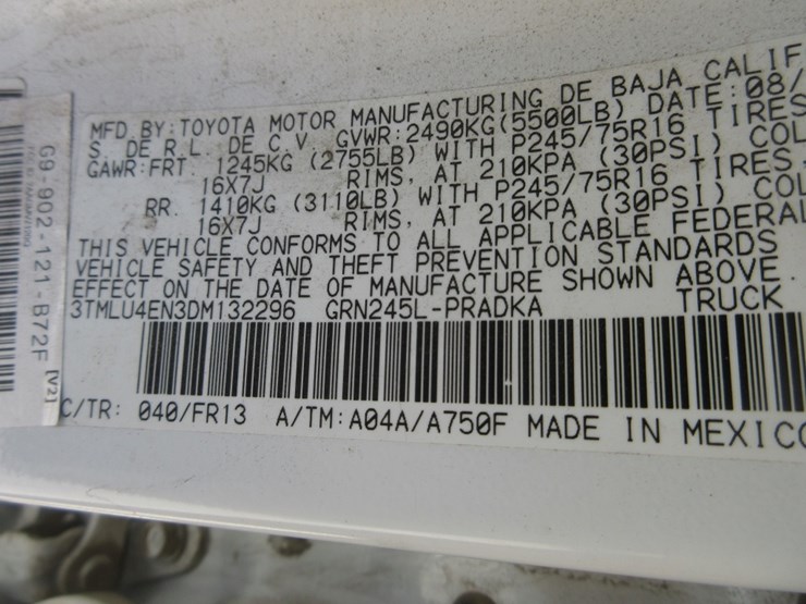 2013-toyota-tacoma-image-19