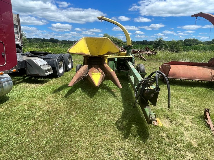john-deere-3960-image-2