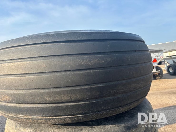 implement-tire-(dr11907)-image-5