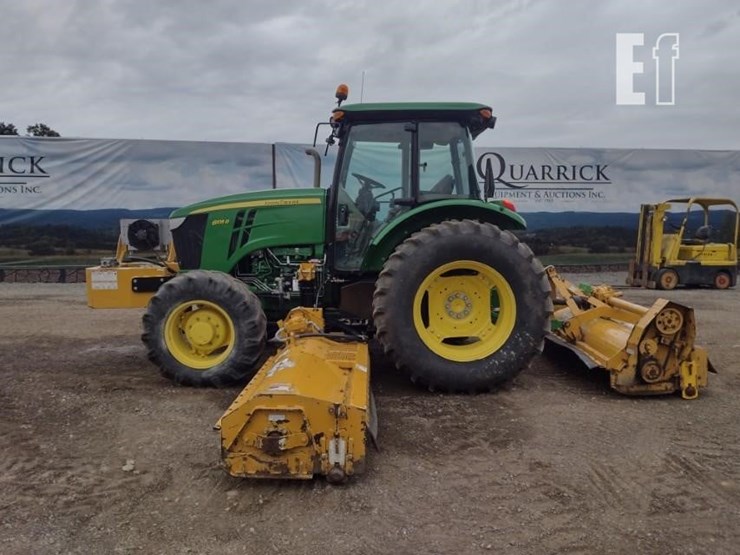 2015-john-deere-6105d-image-1