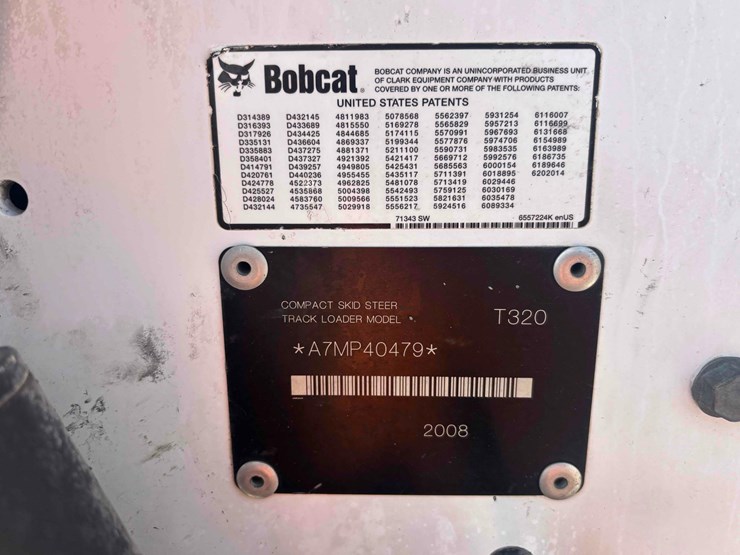 2008-bobcat-t320-image-30
