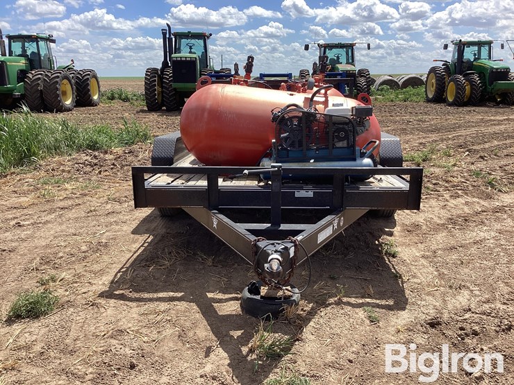 2010-lone-star-oil-vac-trailer-image-2