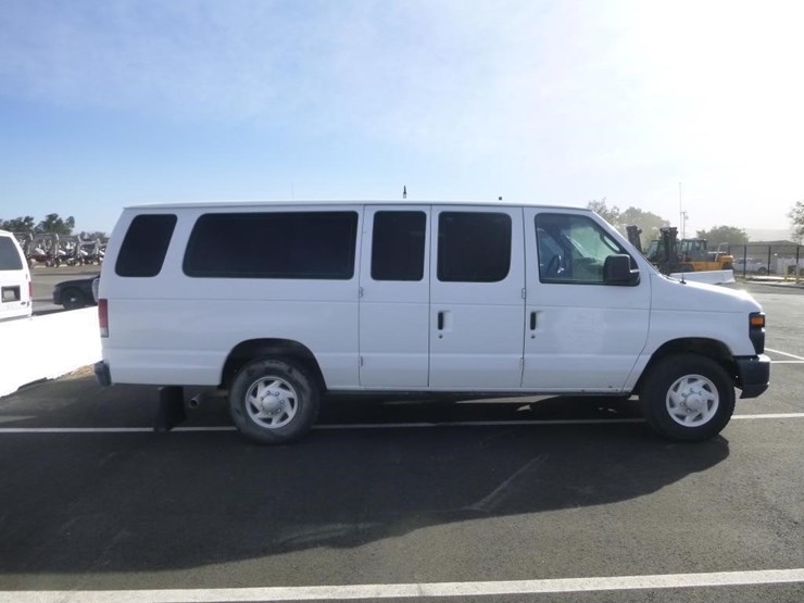 2012-ford-e350-image-5