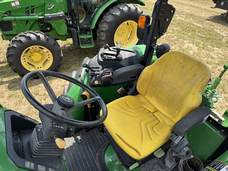 2021-john-deere-5090m-image-10