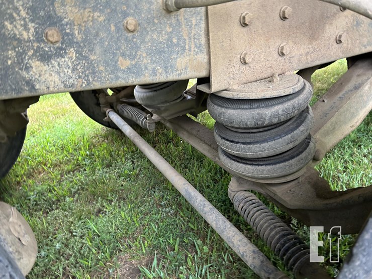 1997-ford-lt8000-image-24