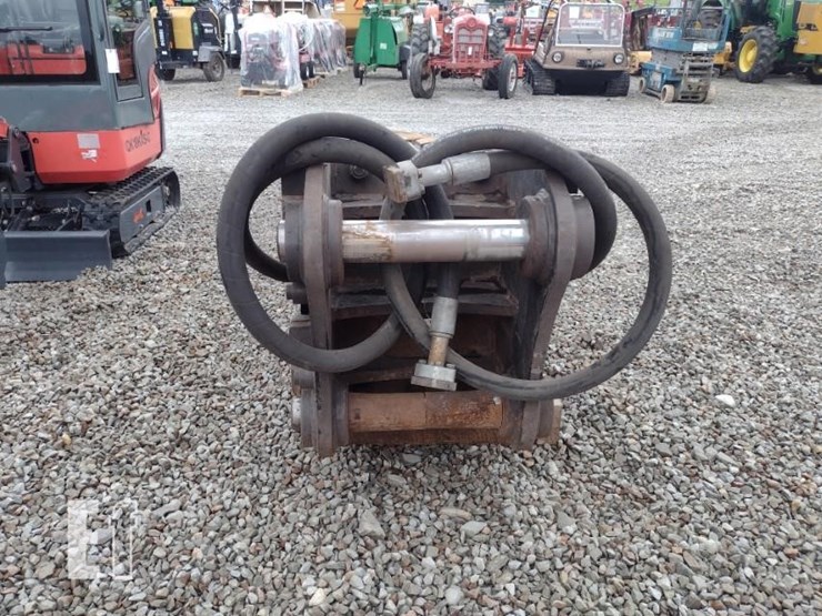 13-cat-h160es-hydraulic-breaker-image-3