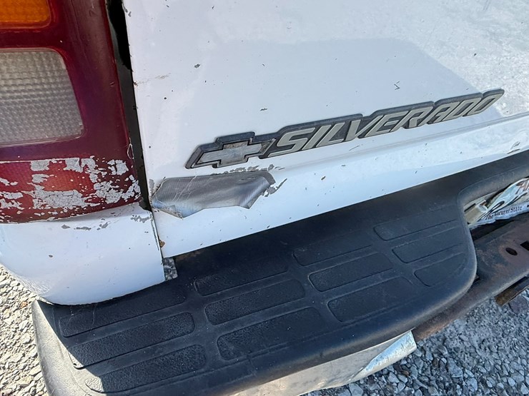 2002-chevrolet-1500-image-8