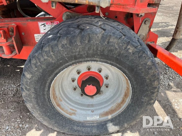 2019-kuhn-gladiator-1205-strip-till-bar-(jn2501,-unit-tb12)-image-44