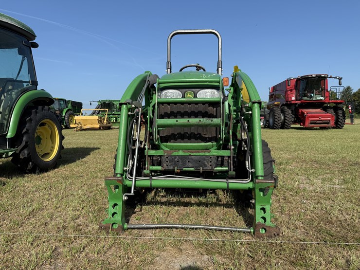 john-deere-3520-image-3