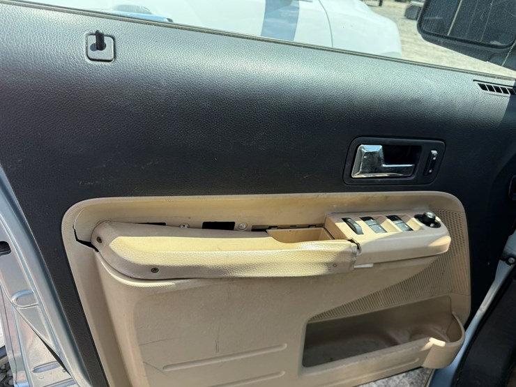 2008-ford-edge-image-17