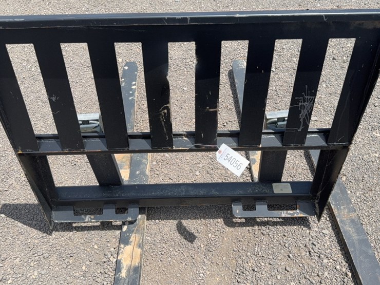 #2062-•-trubilt-42"-skid-steer-pallet-forks-image-3