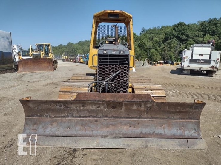 2004-deere-650h-image-2