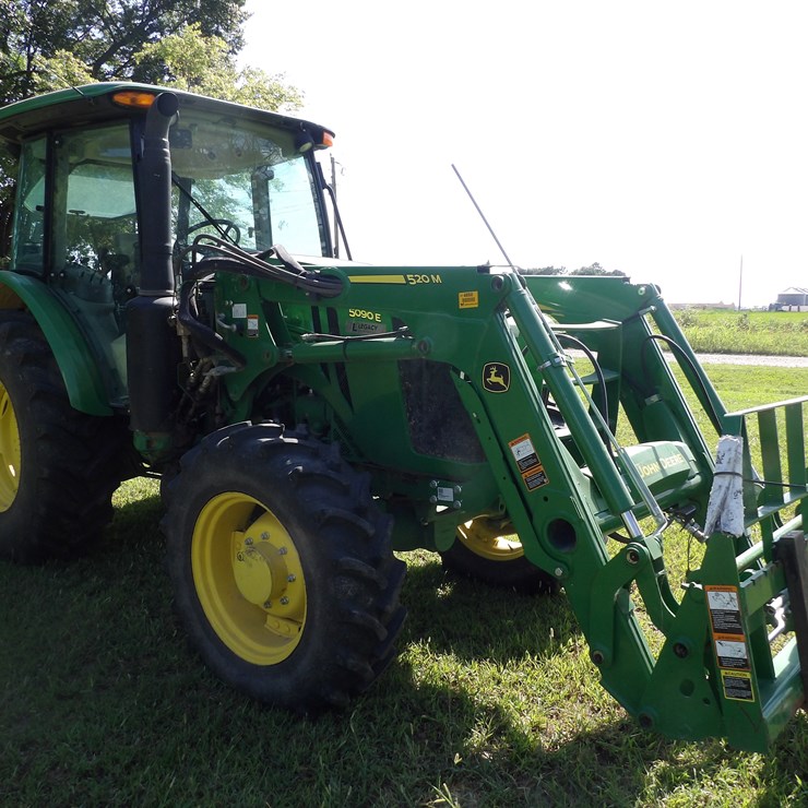 2019 JOHN DEERE 5090E