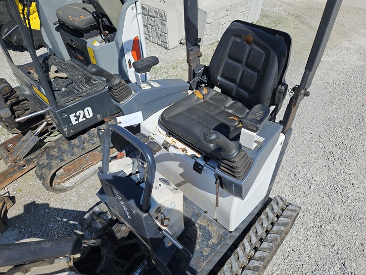 2015-bobcat-418-image-8