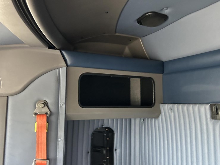 2018-kenworth-t800-image-22