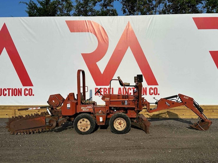 2003-ditch-witch-3700-image-5