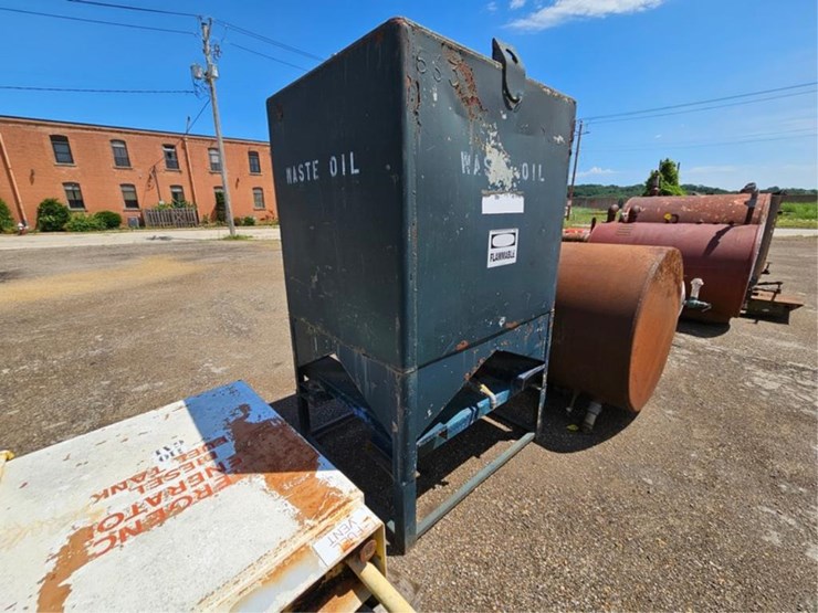 #2561-•-waster-oil-tank-w/fork-pockets-image-2