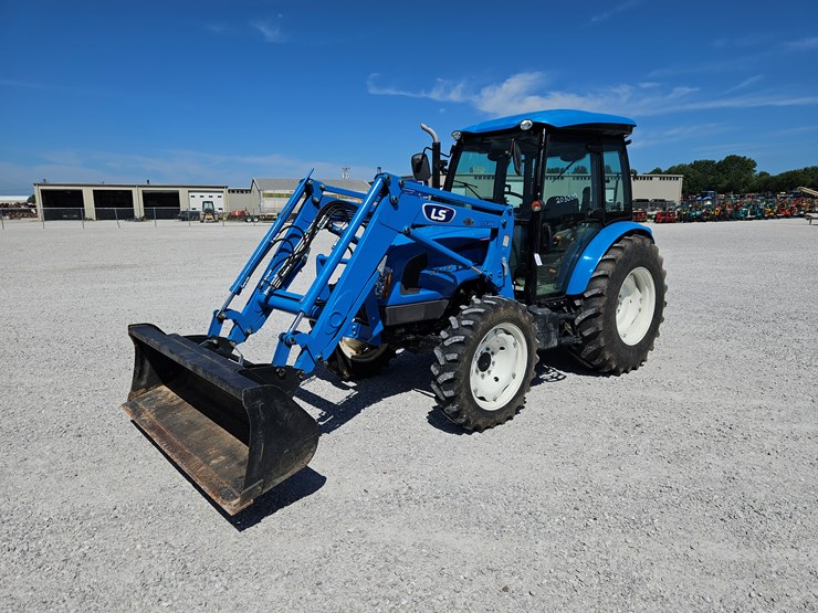 #203000-•-2020-ls-mt468-tractor-image-1