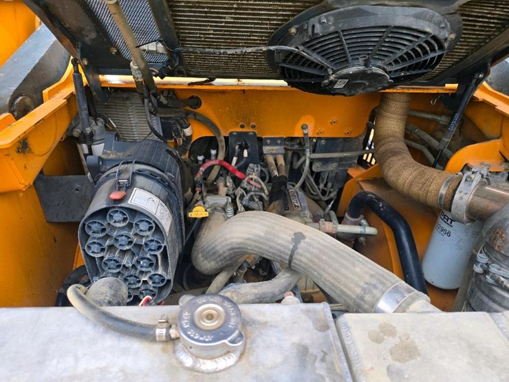 2017-mustang-3200vt-image-32