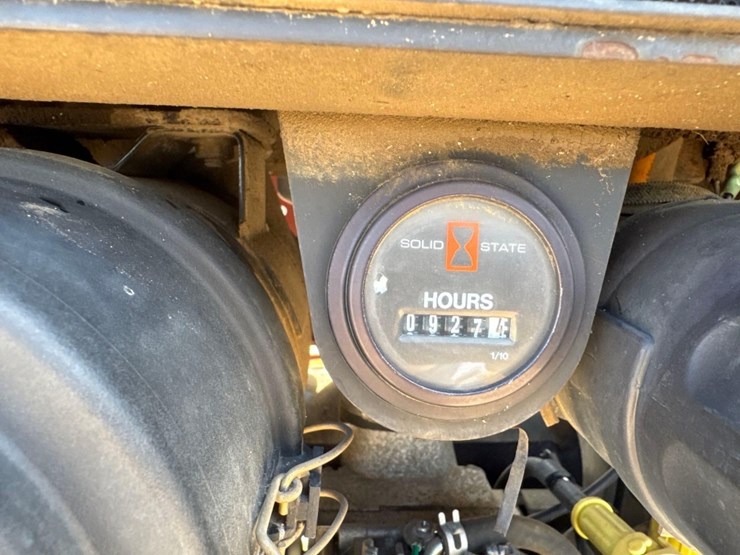 ditch-witch-r300-image-15