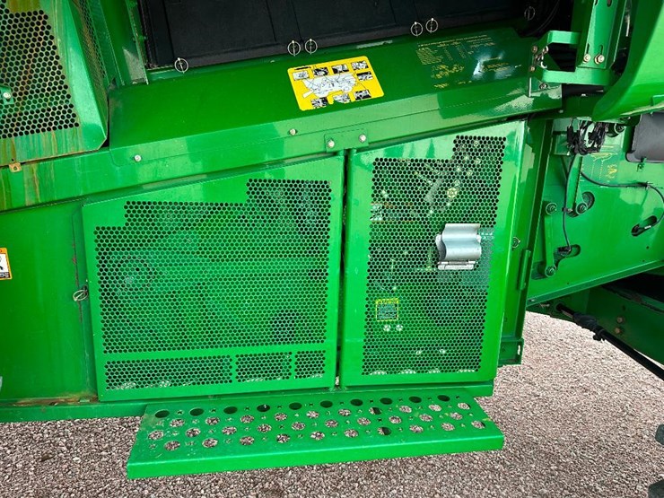 2007-john-deere-9860-sts-image-42