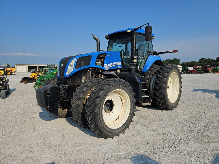 2015-new-holland-t8.410-image-1