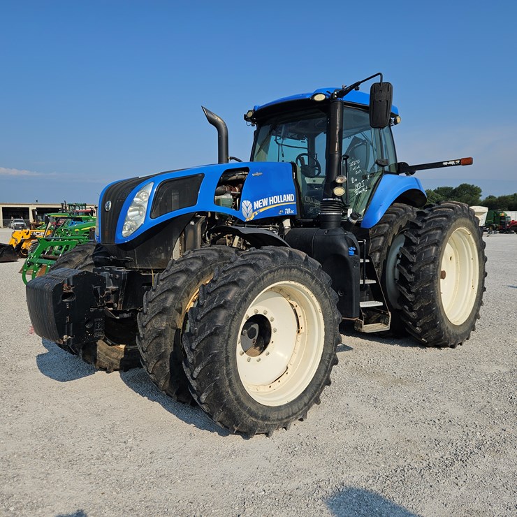2015 NEW HOLLAND T8.410