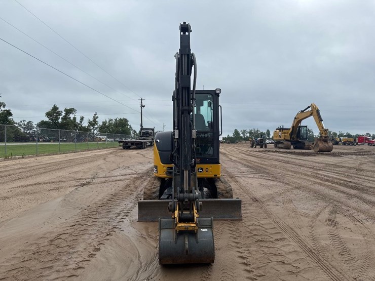 2020-deere-35g-image-3