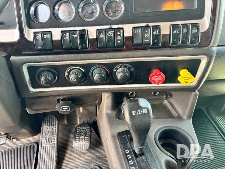 2014-kenworth-t660-image-113