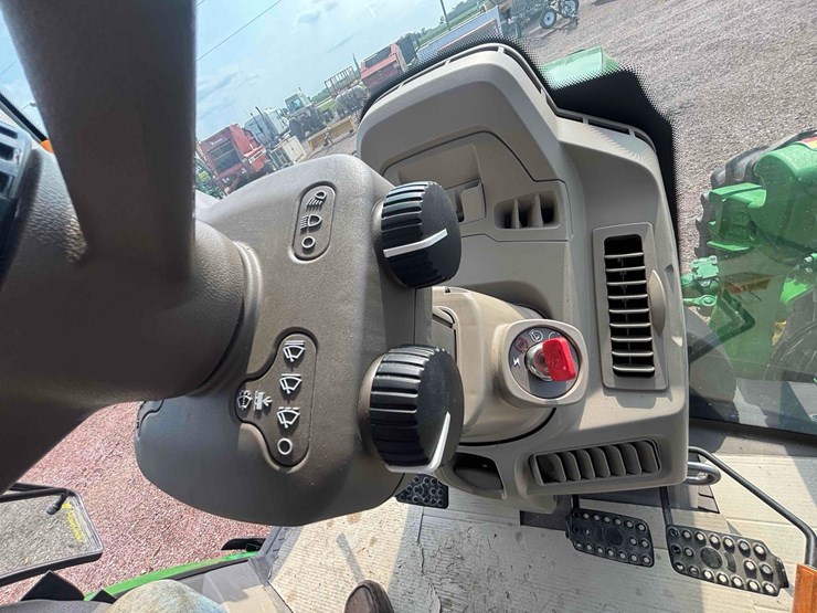 2023-john-deere-6130m-image-16