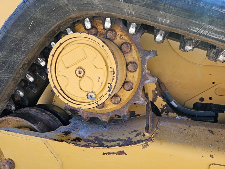 2019-caterpillar-259d3-image-21