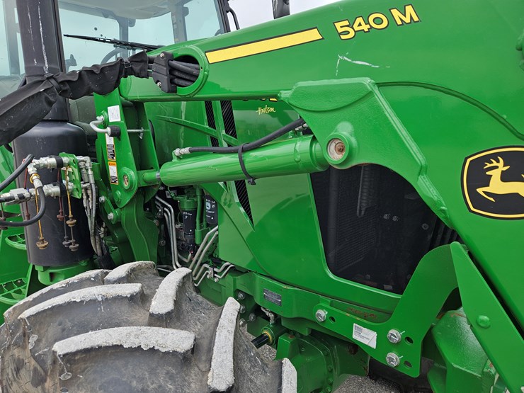 2020-john-deere-6105e-image-8