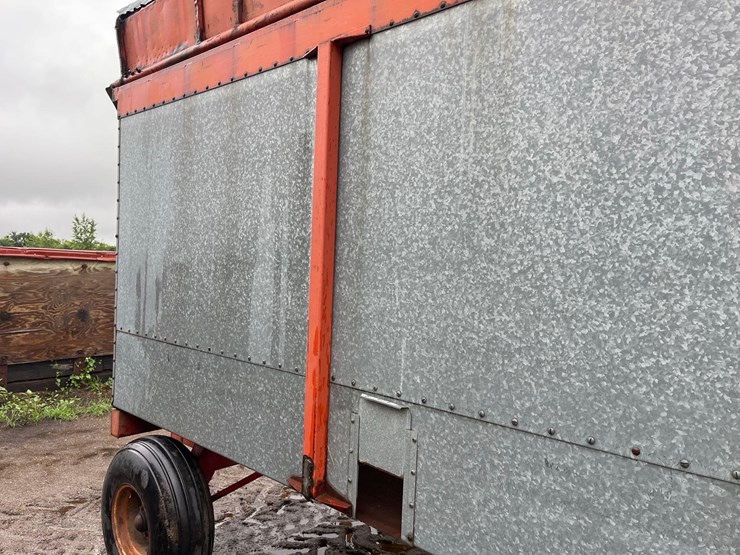 gilmore-silage-dump-wagon-image-6