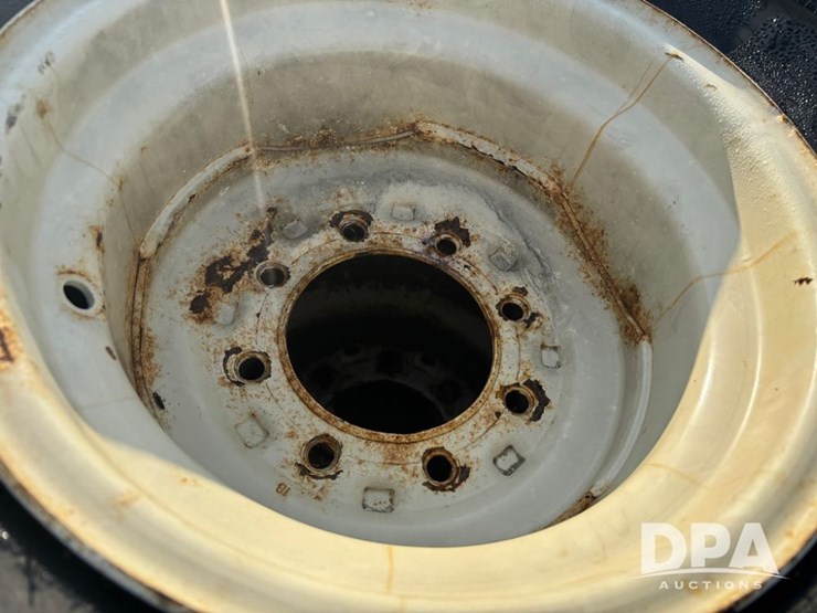 implement-tires-(dr11904)-image-8