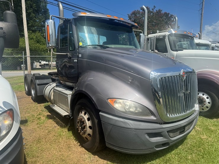 2017-international-prostar-image-2