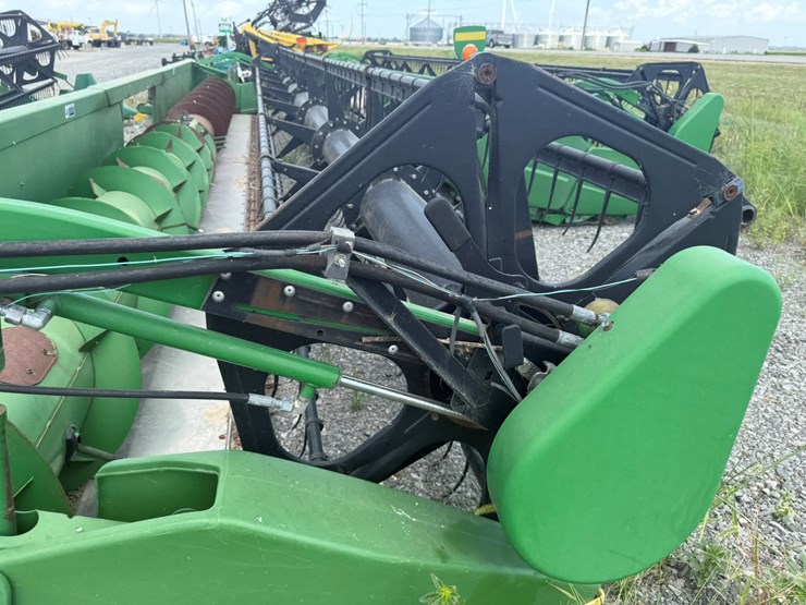 john-deere-635f-image-10
