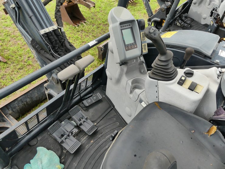 deere-30g-image-10