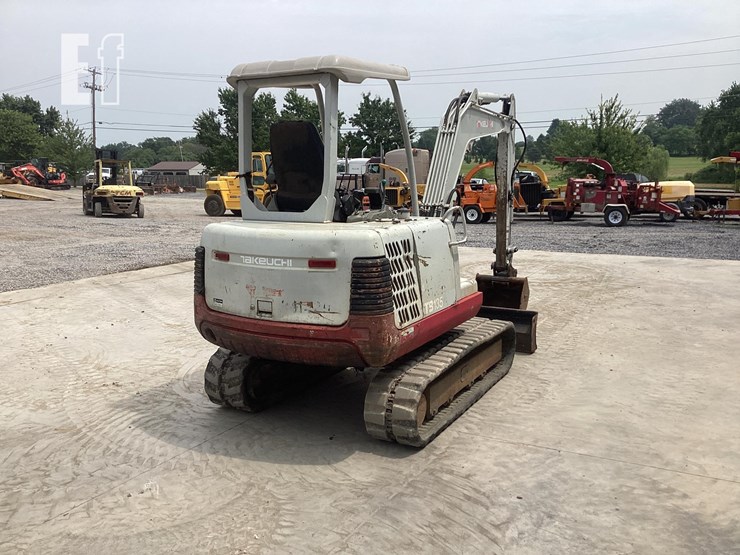 2006-takeuchi-tb135-image-4