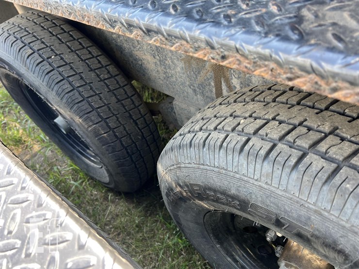 big-tex-14lx-dump-trailer-image-12