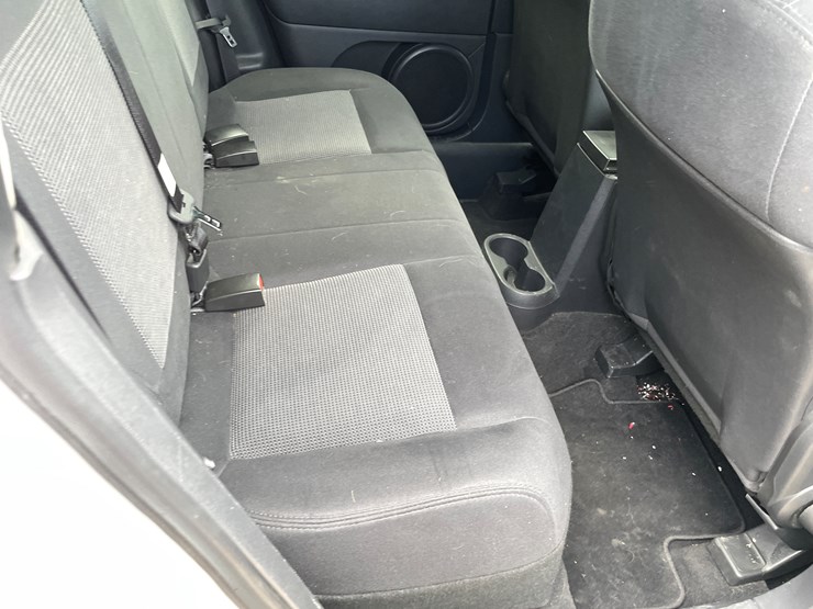 2011-jeep-compass-image-47