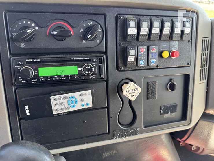 2008-international-bus-1049-image-20